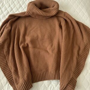 Illa Illa turtleneck poncho